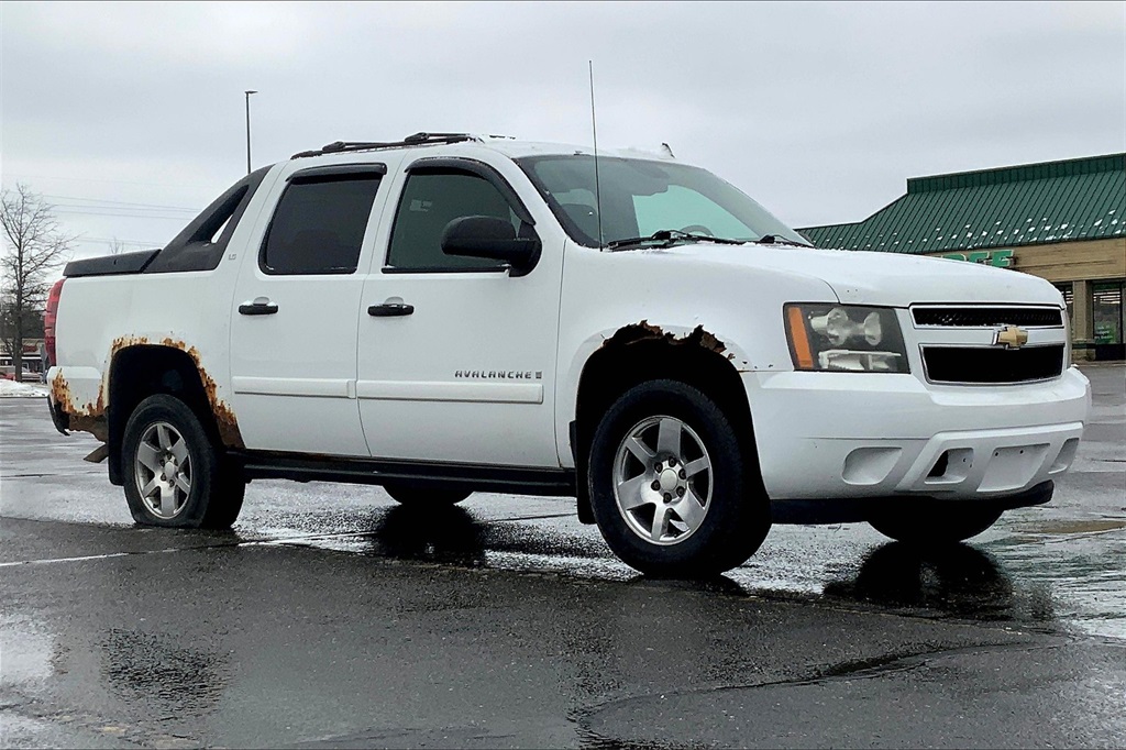 2008 Chevrolet Avalanche LS photo 27