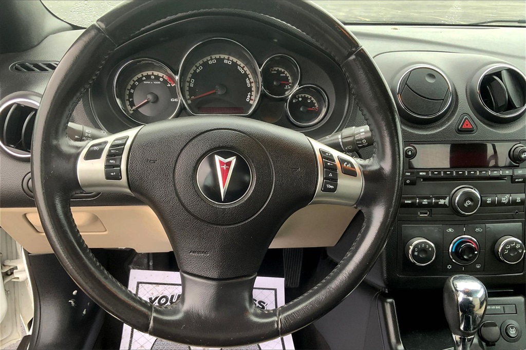 2009 Pontiac G6 GT photo 4