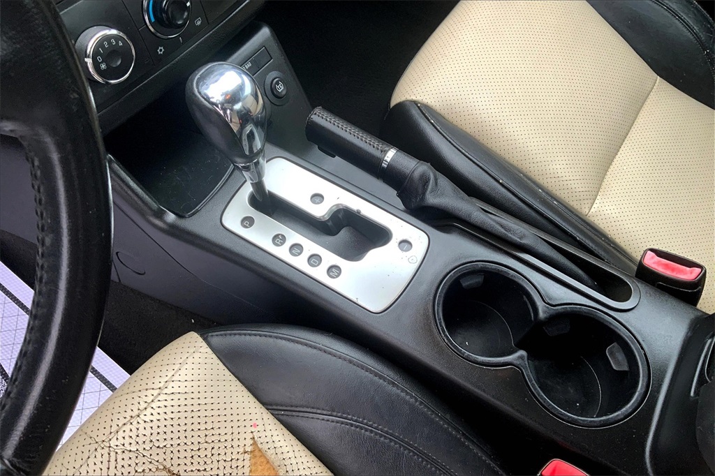 2009 Pontiac G6 GT photo 15