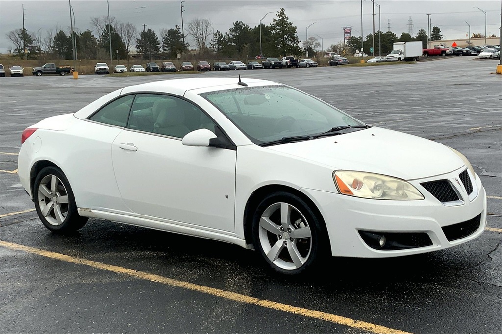 2009 Pontiac G6 GT photo 24