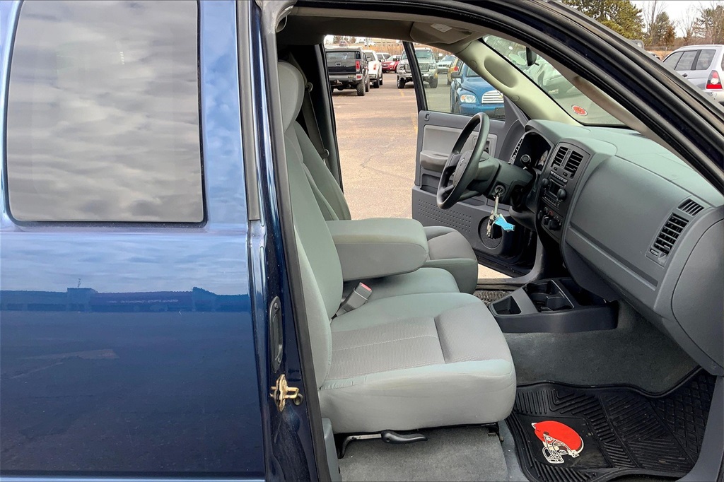 2005 Dodge Dakota ST photo 6