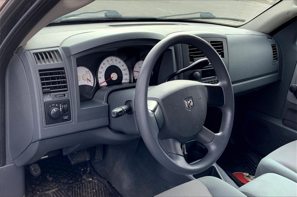 2005 Dodge Dakota ST photo 12