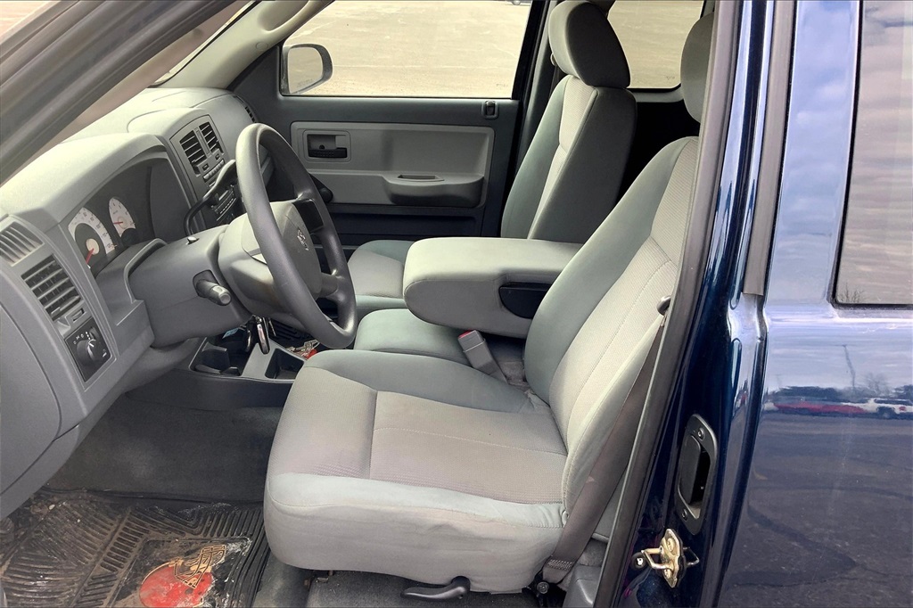 2005 Dodge Dakota ST photo 15
