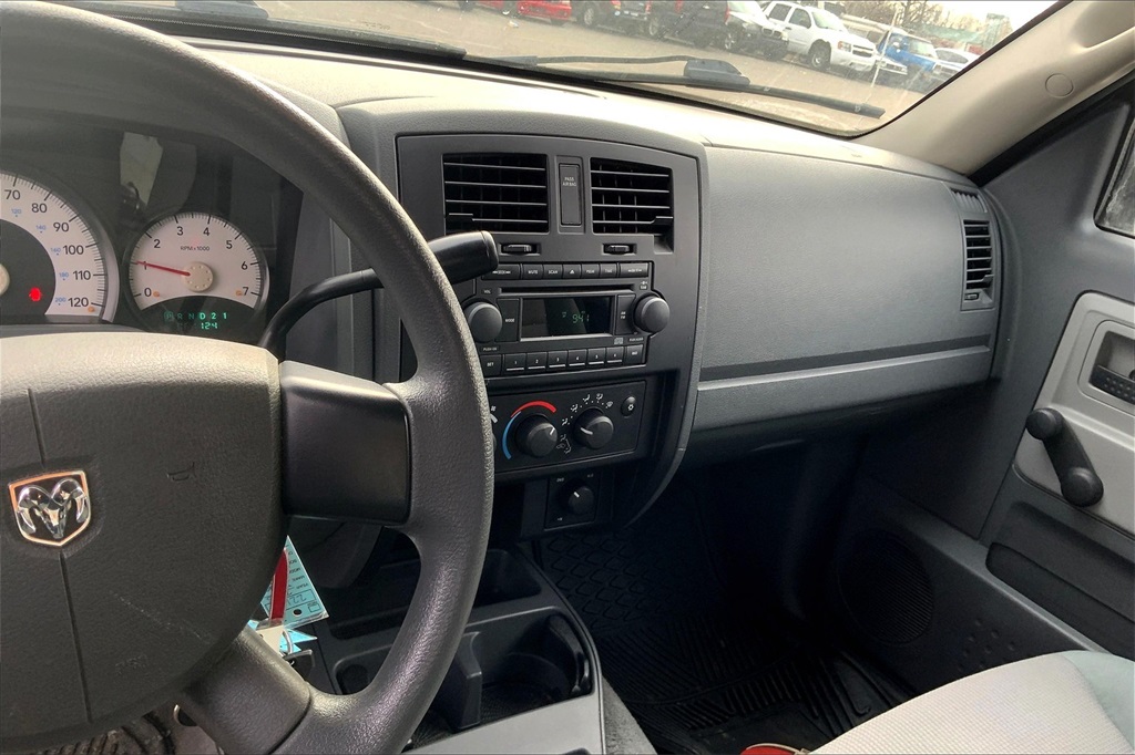 2005 Dodge Dakota ST photo 18