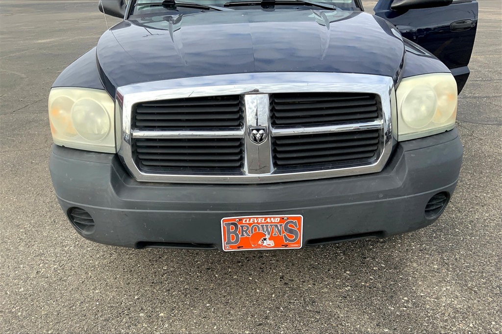 2005 Dodge Dakota ST photo 24