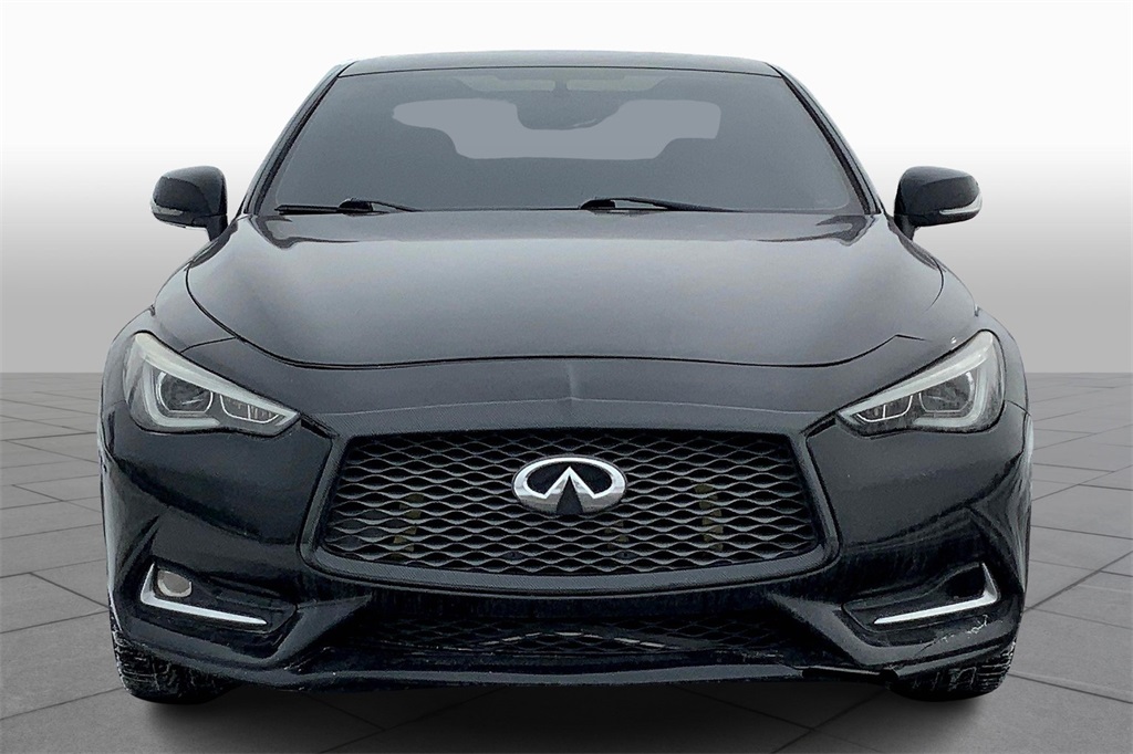 2018 Infiniti Q60 3.0t Luxe photo 2