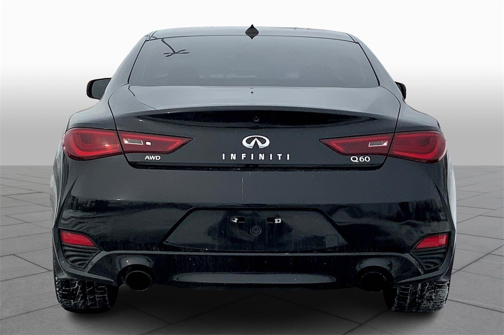 2018 Infiniti Q60 3.0t Luxe photo 3