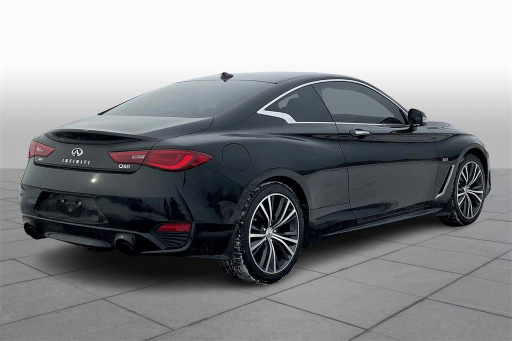 2018 Infiniti Q60 3.0t Luxe photo 12