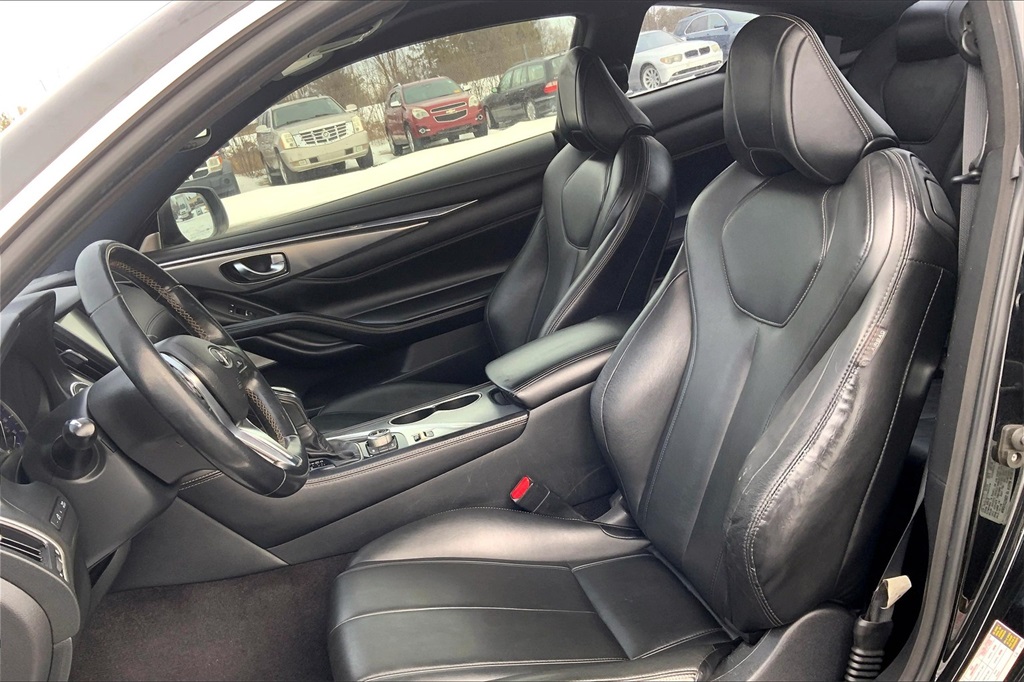 2018 Infiniti Q60 3.0t Luxe photo 17
