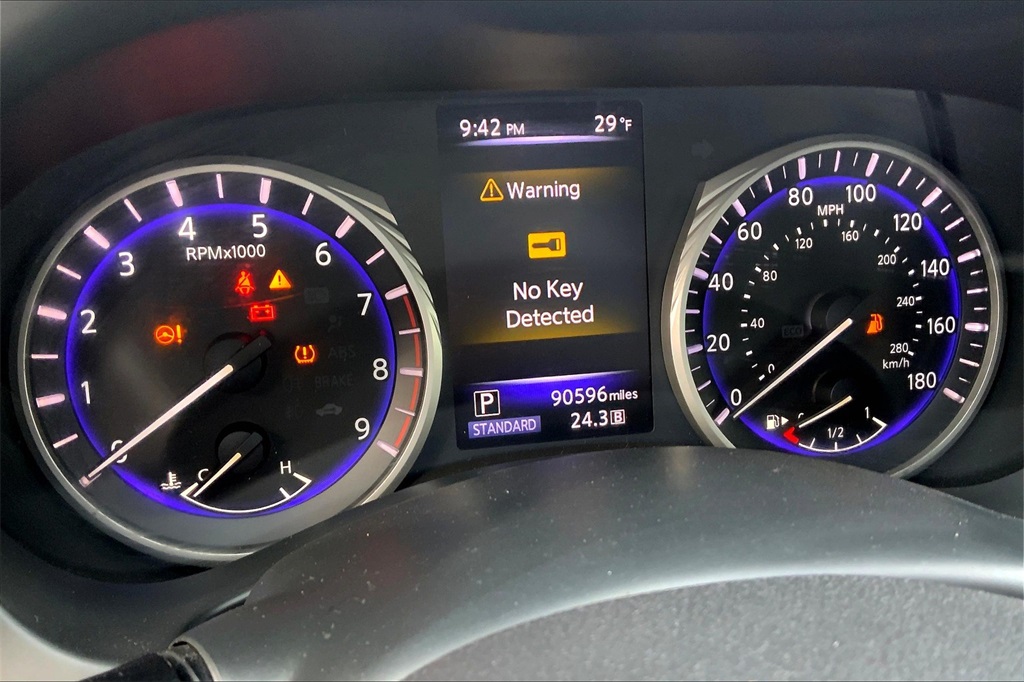 2018 Infiniti Q60 3.0t Luxe photo 21