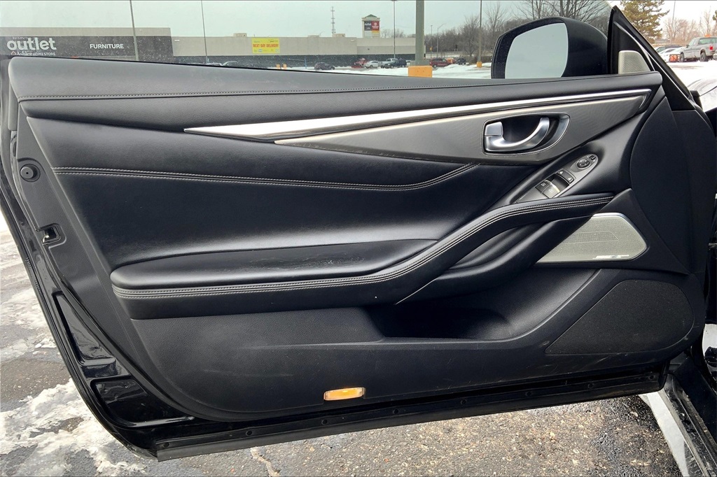 2018 Infiniti Q60 3.0t Luxe photo 24