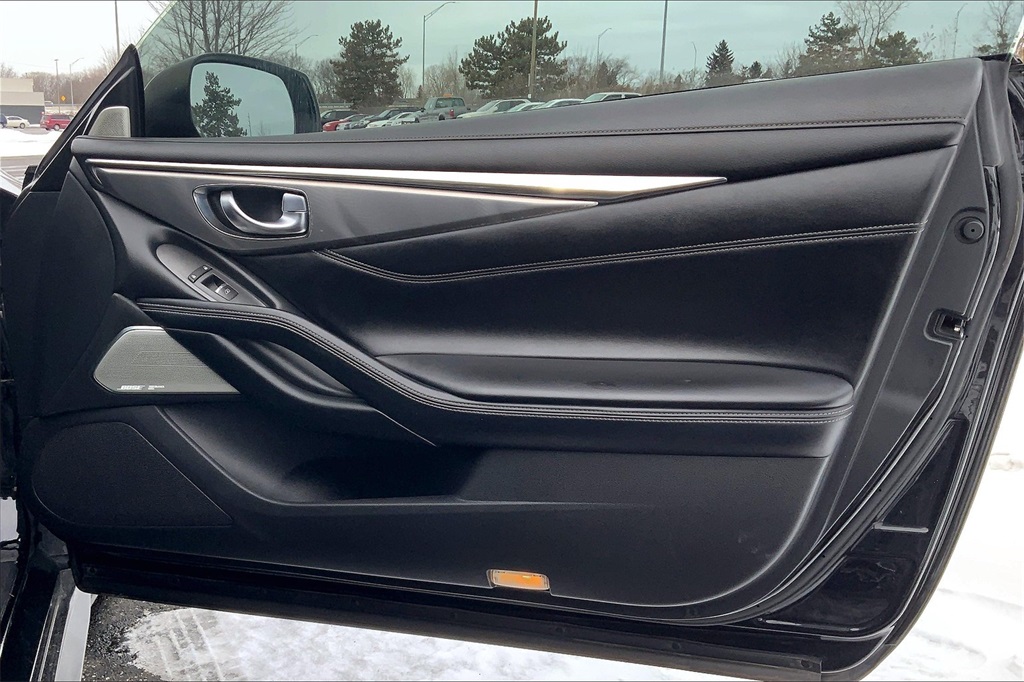 2018 Infiniti Q60 3.0t Luxe photo 25
