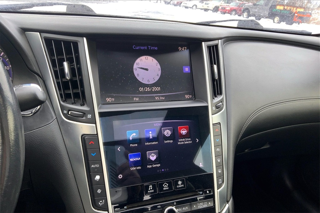 2018 Infiniti Q60 3.0t Luxe photo 32