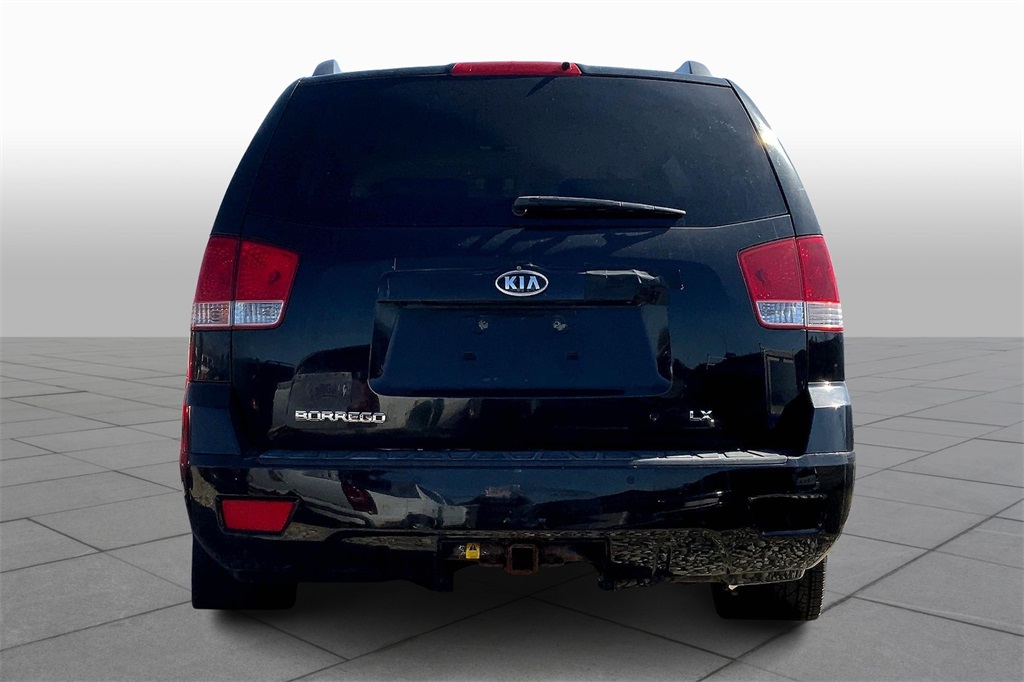 2009 Kia Borrego LX photo 3