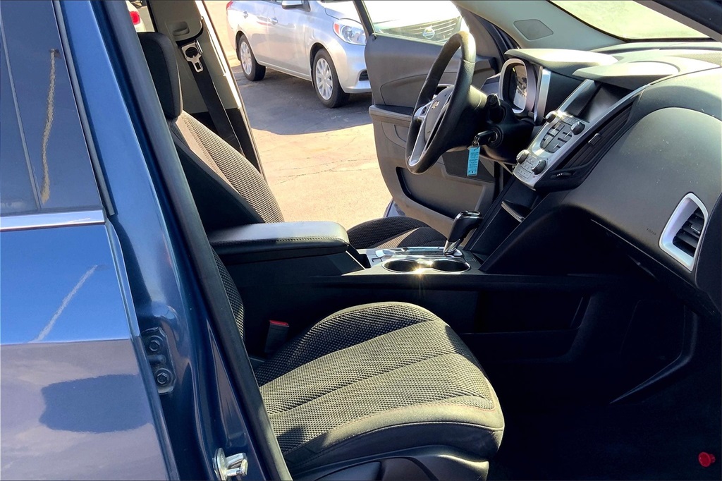 2016 Chevrolet Equinox LT photo 6