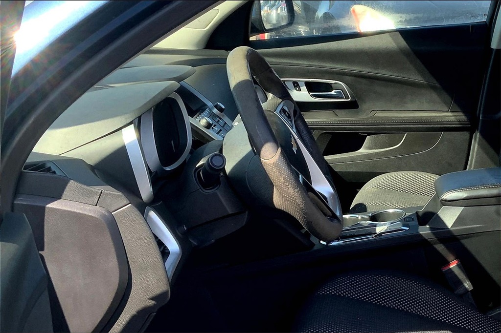 2016 Chevrolet Equinox LT photo 12