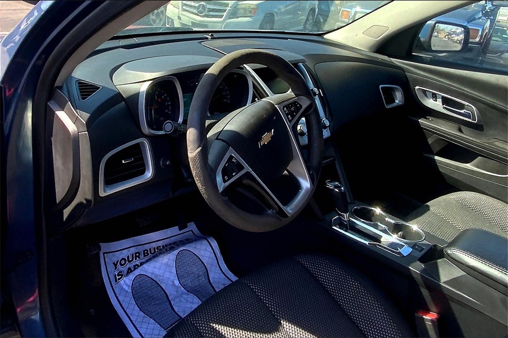 2016 Chevrolet Equinox LT photo 13