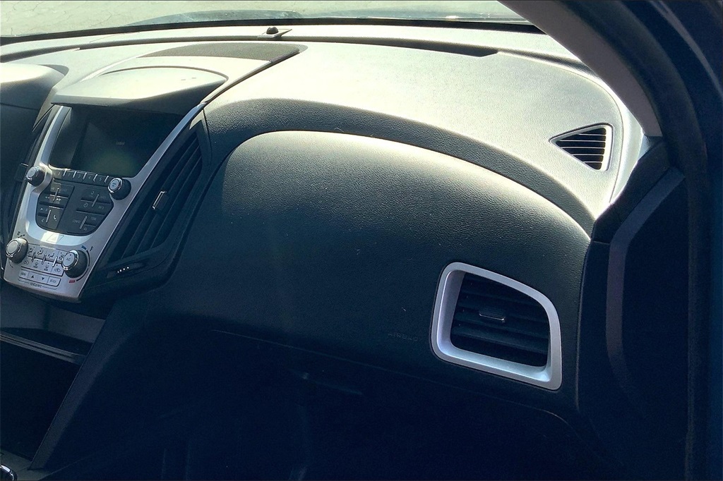 2016 Chevrolet Equinox LT photo 14