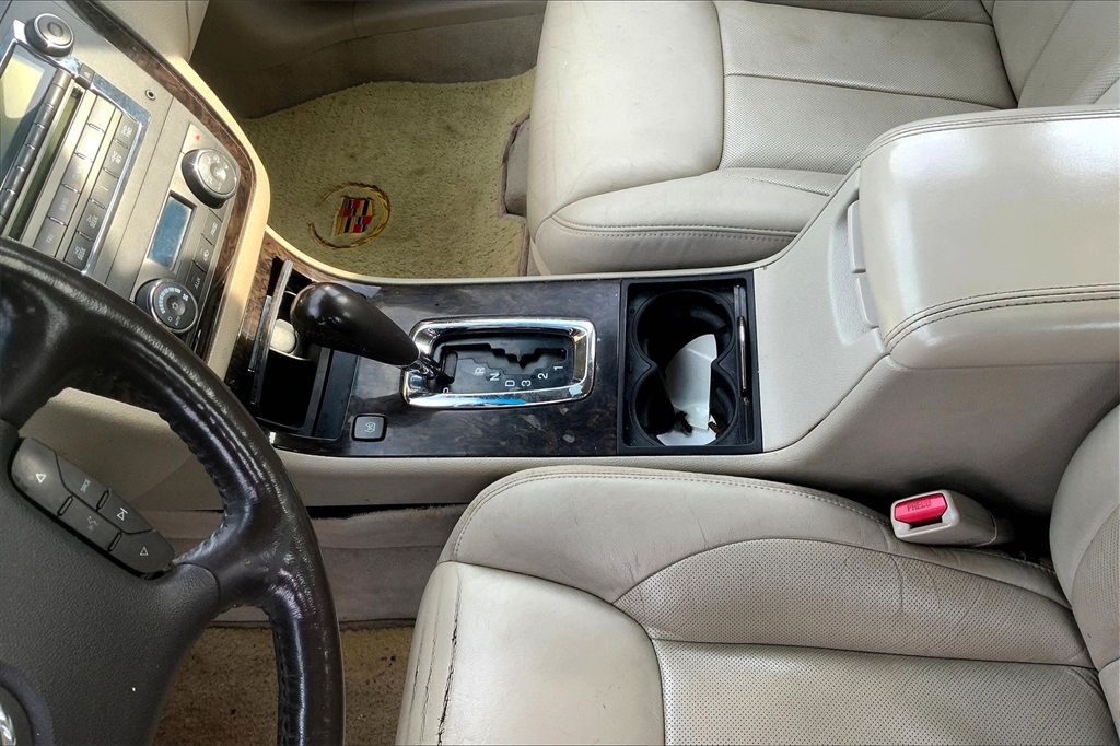 2008 Cadillac DTS photo 11