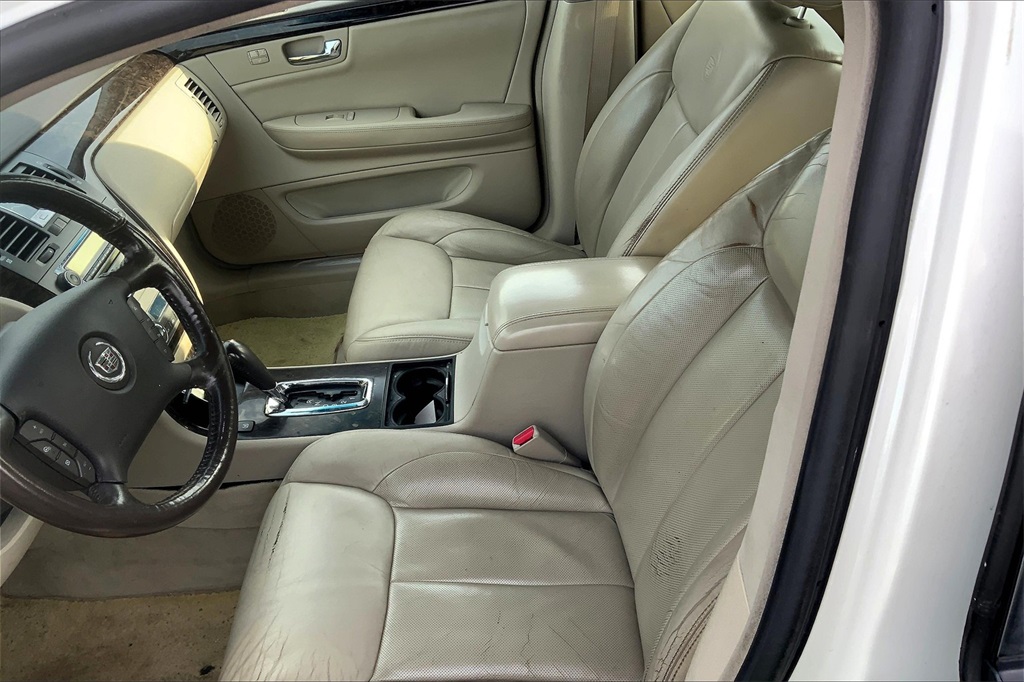 2008 Cadillac DTS photo 12