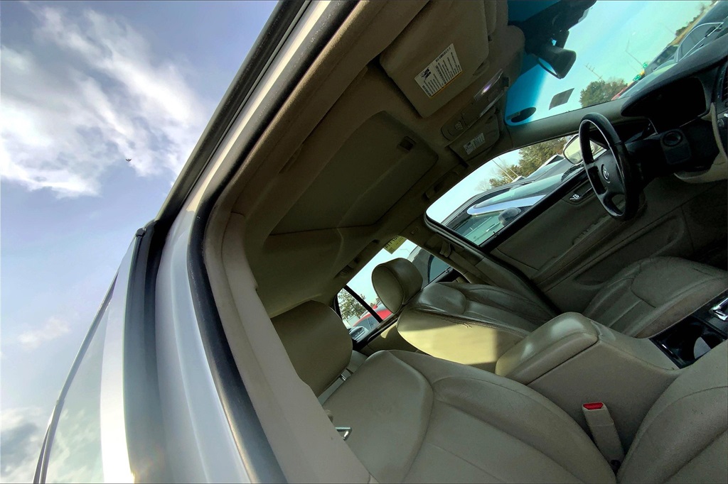 2008 Cadillac DTS photo 17
