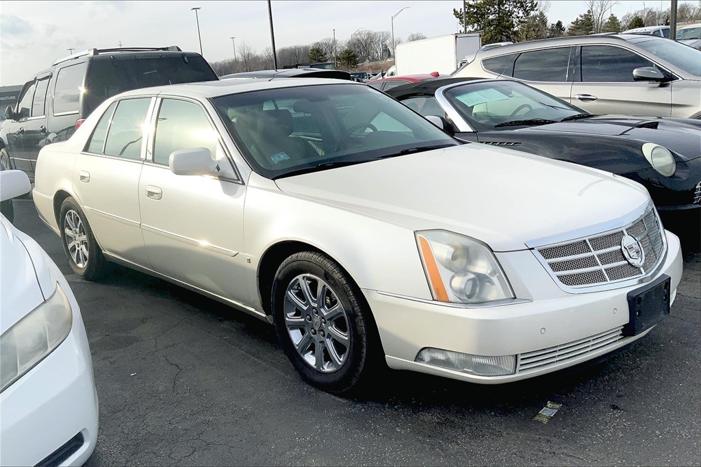 2008 Cadillac DTS photo 22