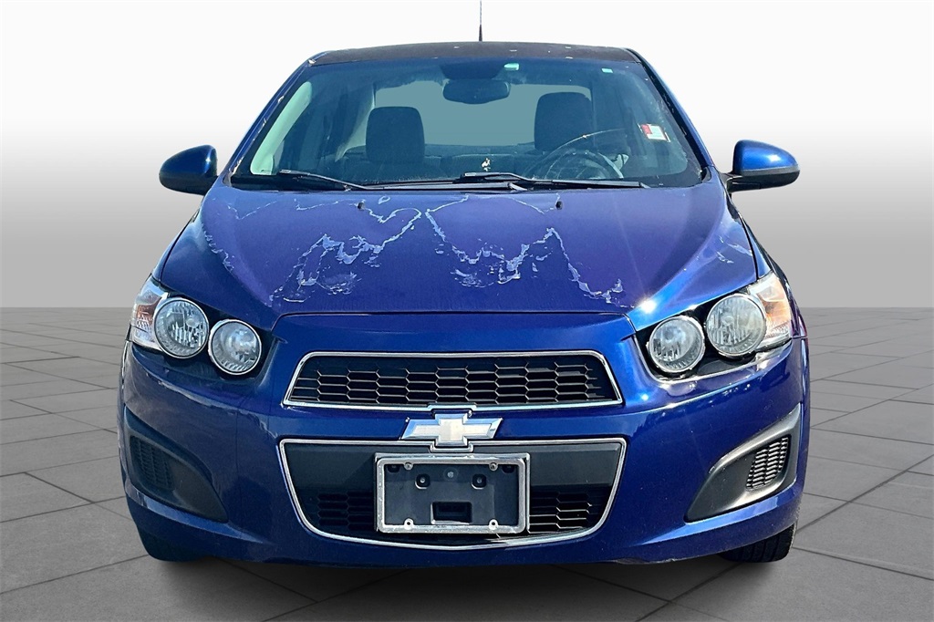 2013 Chevrolet Sonic LS photo 2