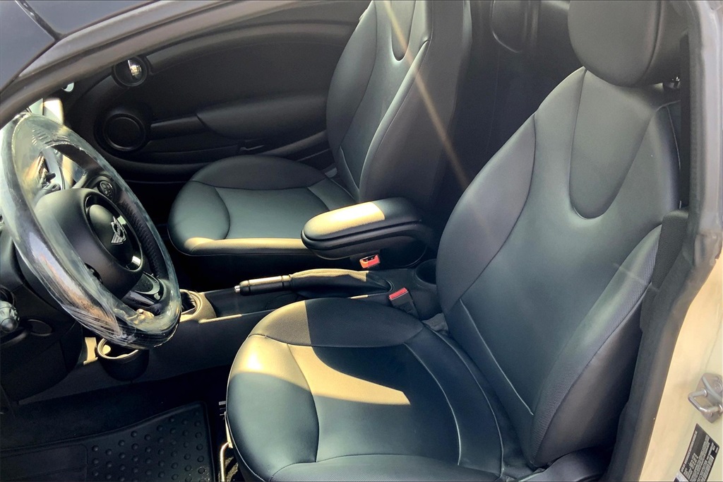 2013 Mini Cooper Coupe Base photo 13