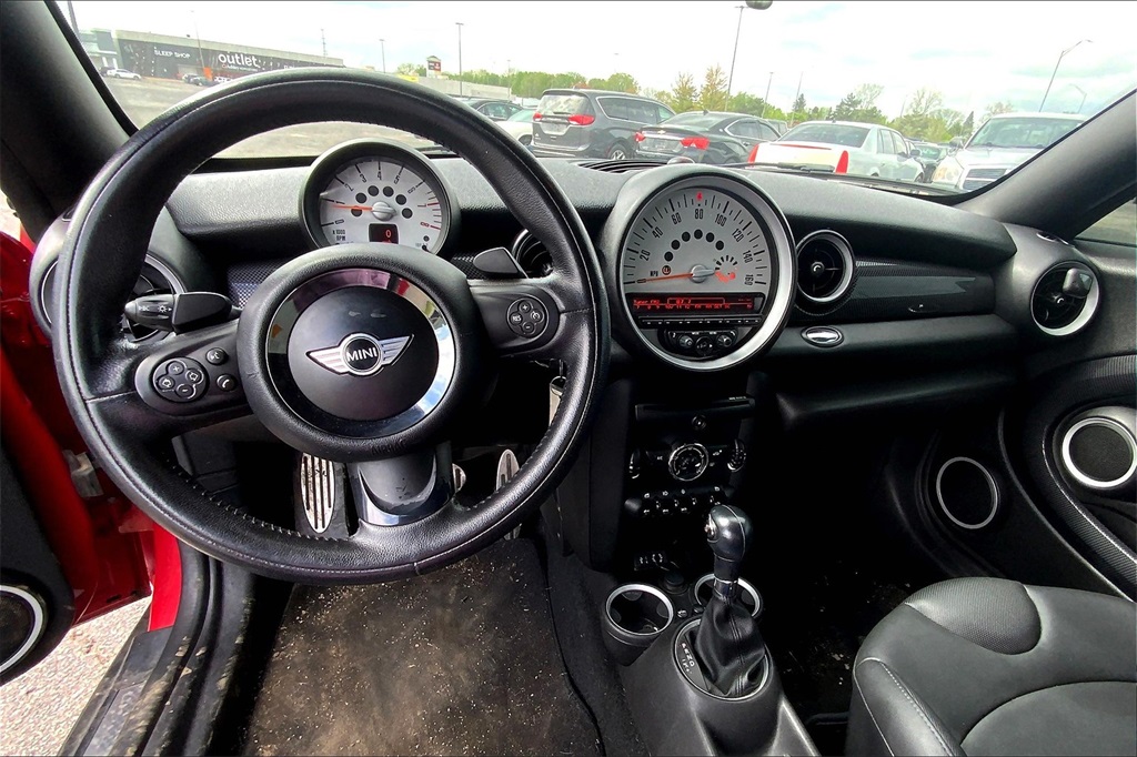 2013 Mini Cooper Coupe S photo 15
