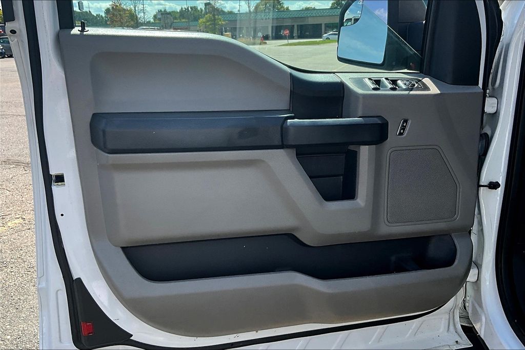 2017 Ford F-150 XL - Photo 24