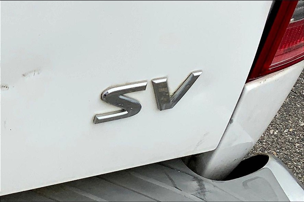 2011 Nissan Frontier SV photo 7