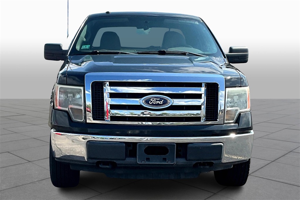 2010 Ford F-150 XL photo 2