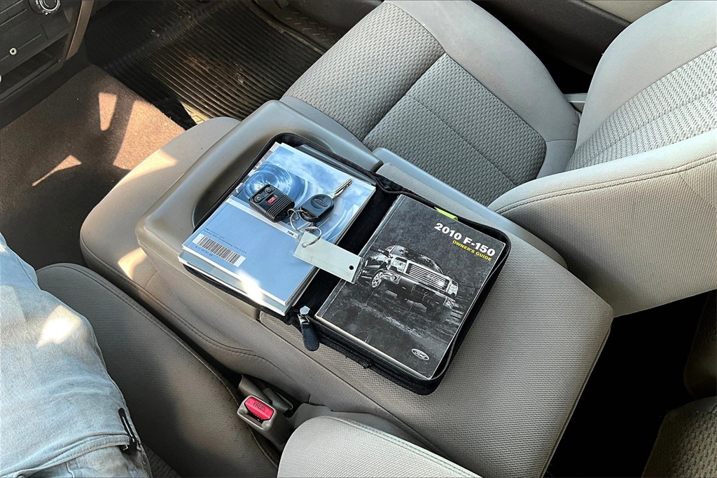 2010 Ford F-150 XL photo 10
