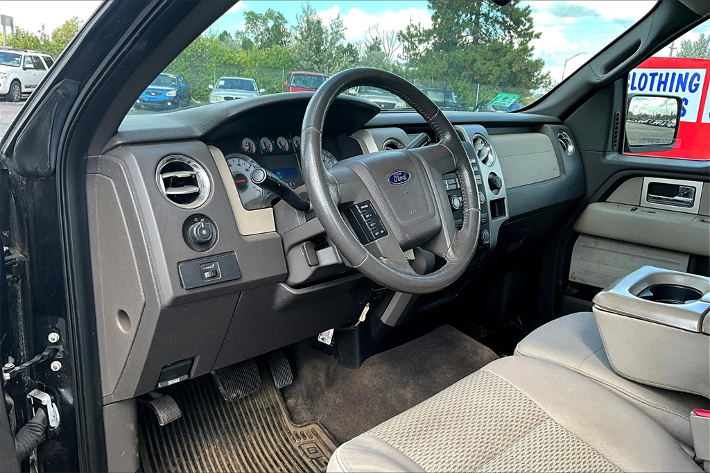 2010 Ford F-150 XL photo 13