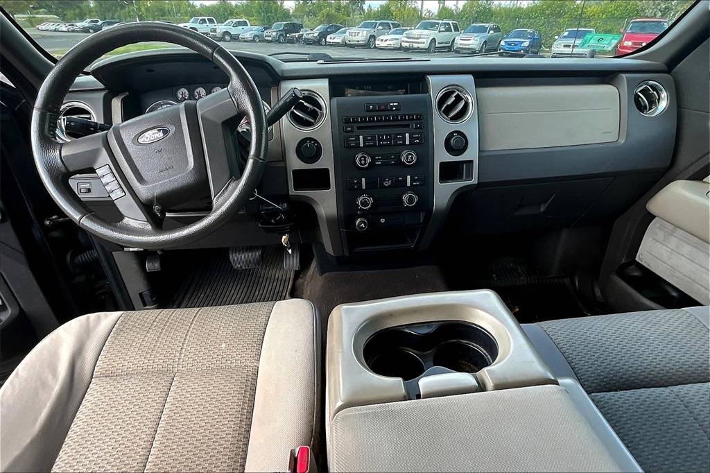 2010 Ford F-150 XL photo 14