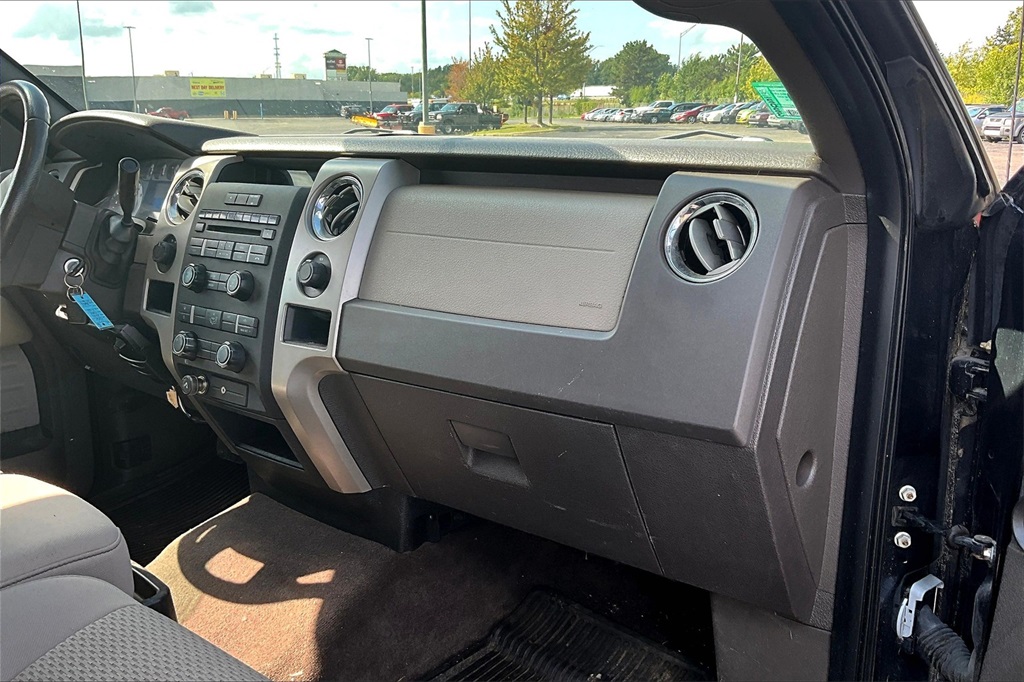 2010 Ford F-150 XL photo 15