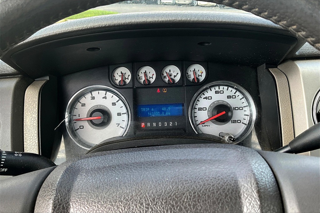 2010 Ford F-150 XL photo 21