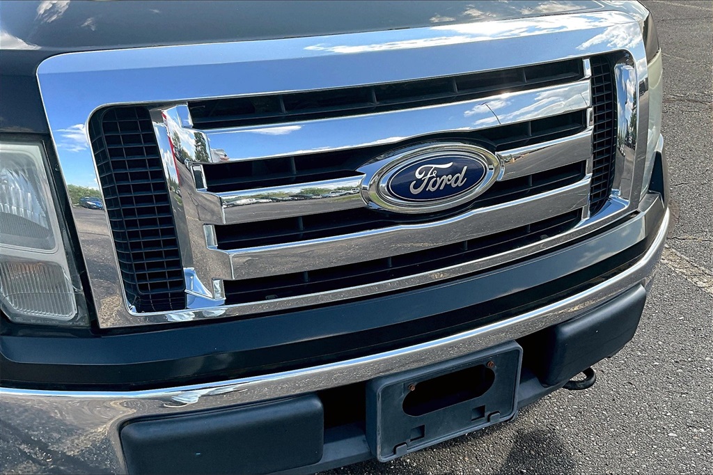 2010 Ford F-150 XL photo 27