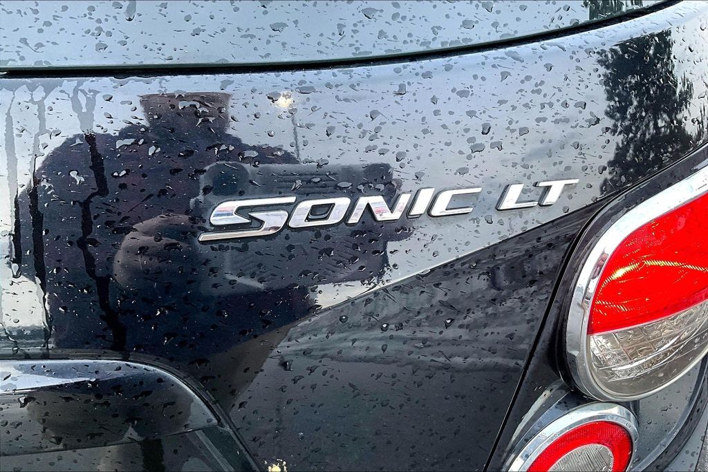 2016 Chevrolet Sonic LT - Photo 29