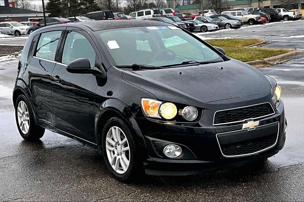 2016 Chevrolet Sonic LT - Photo 32