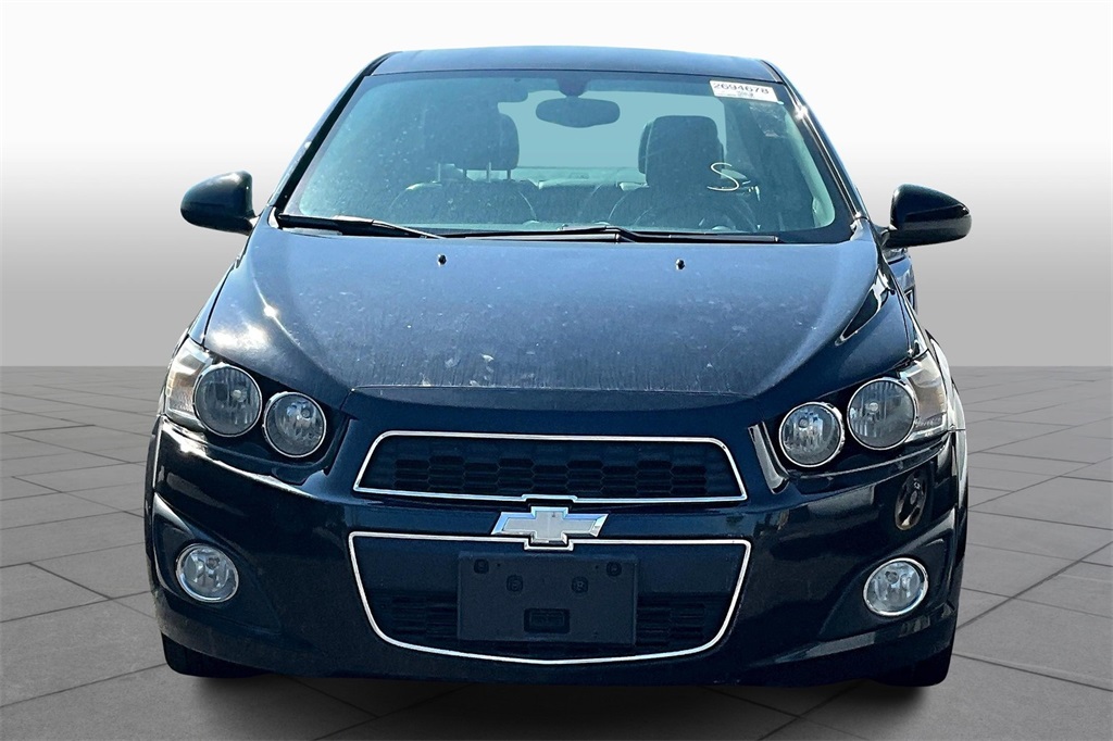2016 Chevrolet Sonic LTZ photo 2