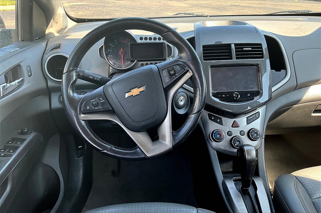 2016 Chevrolet Sonic LTZ photo 4