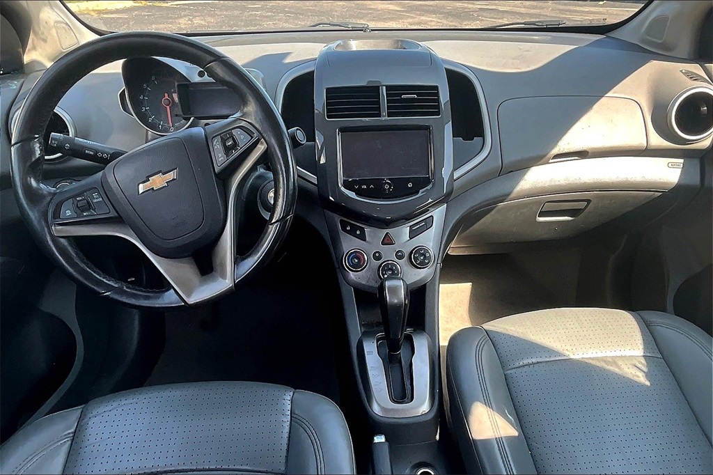 2016 Chevrolet Sonic LTZ photo 13