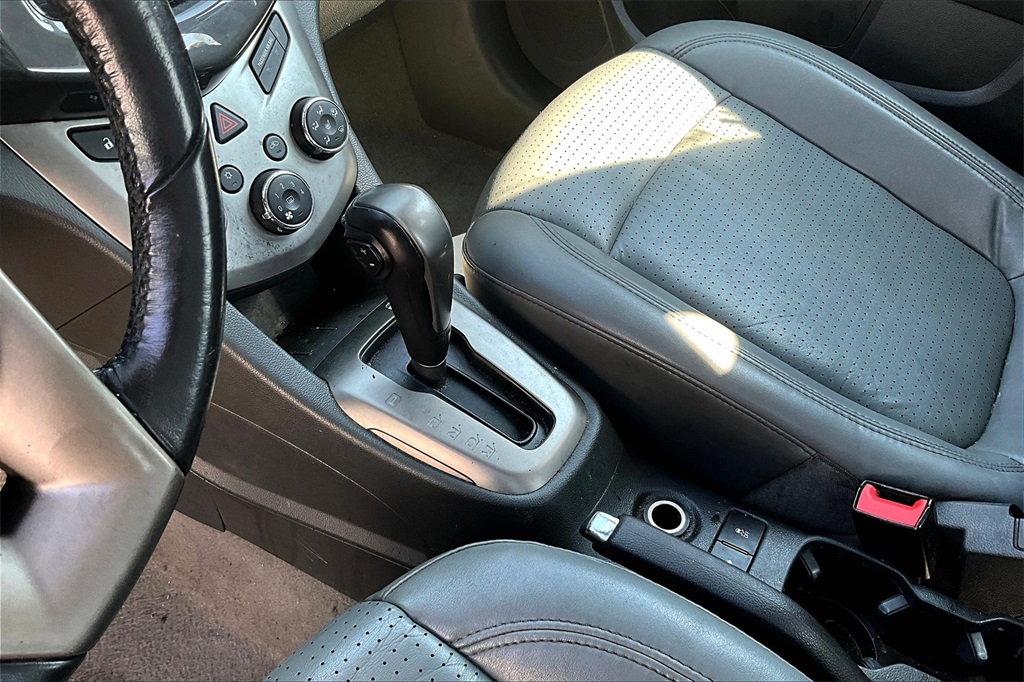 2016 Chevrolet Sonic LTZ photo 15