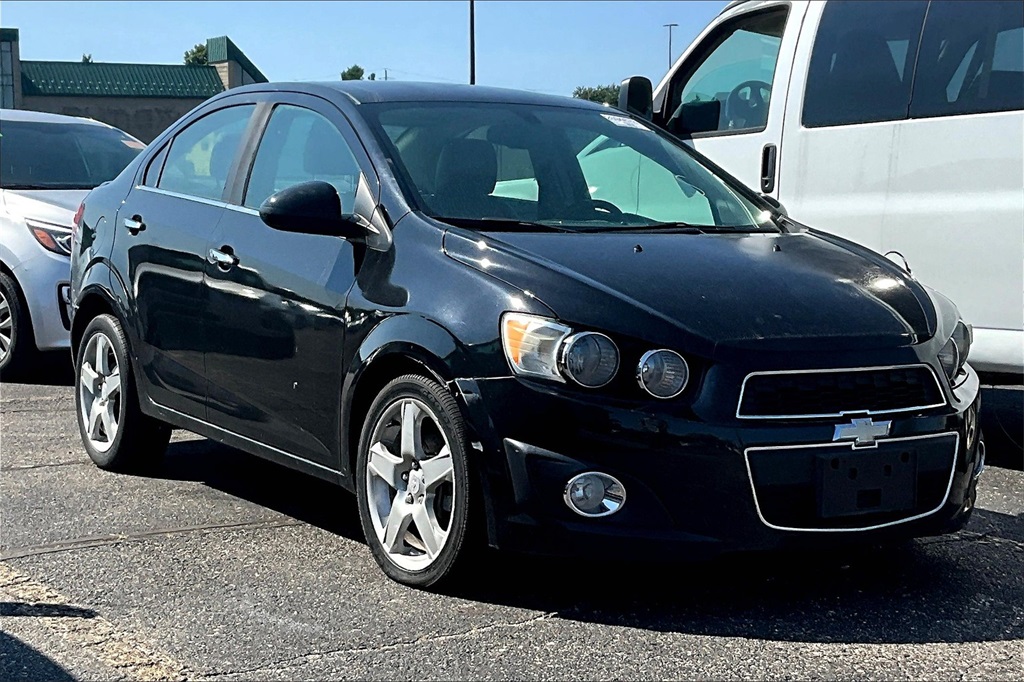 2016 Chevrolet Sonic LTZ photo 28