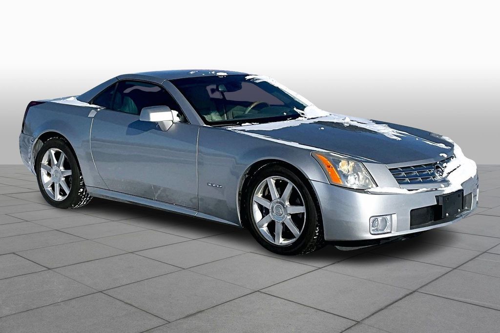 2004 Cadillac XLR V8 Roadster's photo