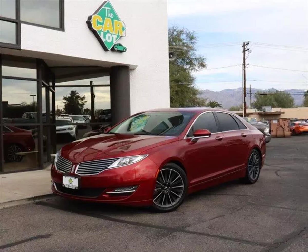 2016 Lincoln MKZ Hybrid photo 2