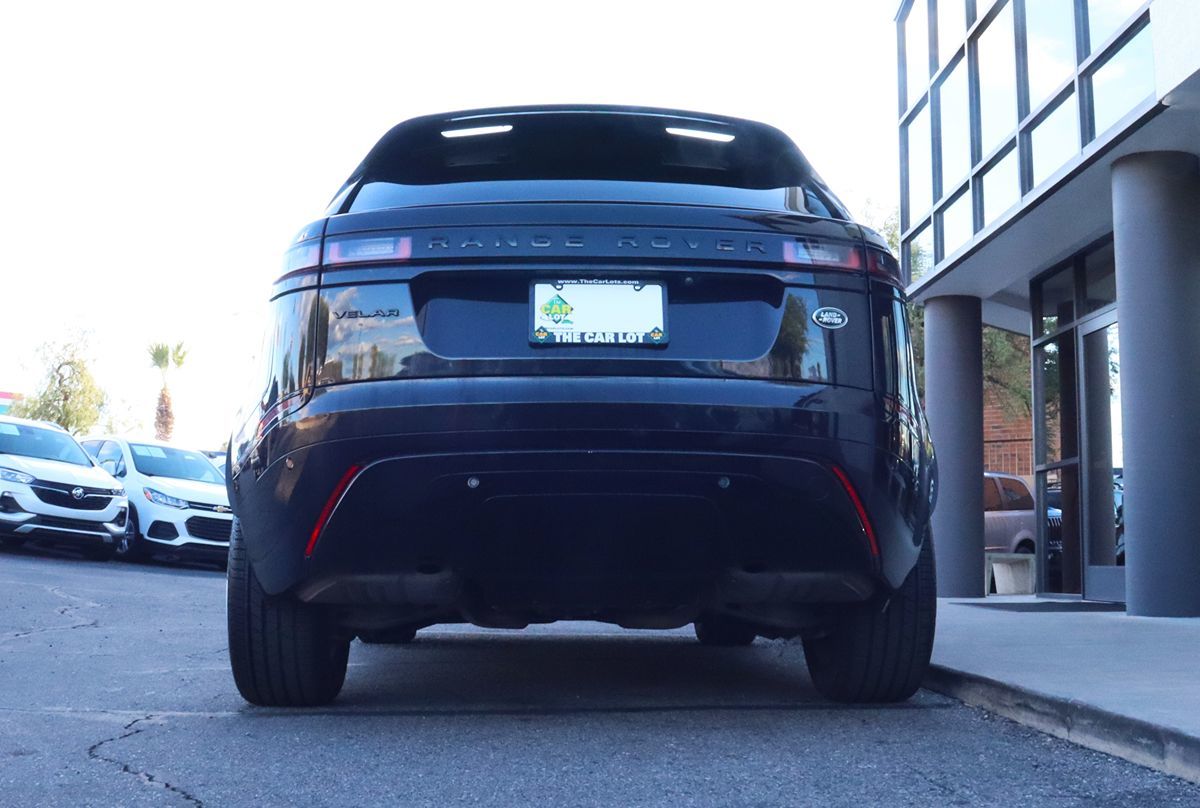 2022 Land Rover Range Rover Velar R-Dynamic S photo 12