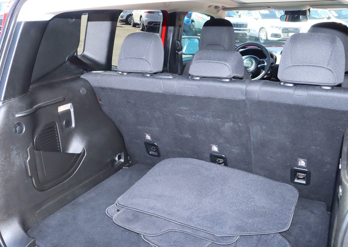 2021 Jeep Renegade Latitude photo 24