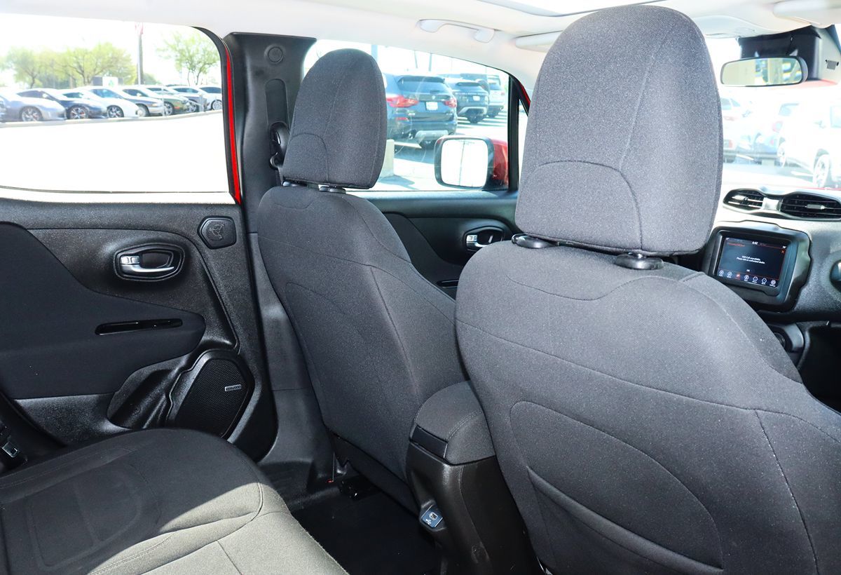 2021 Jeep Renegade Latitude photo 26